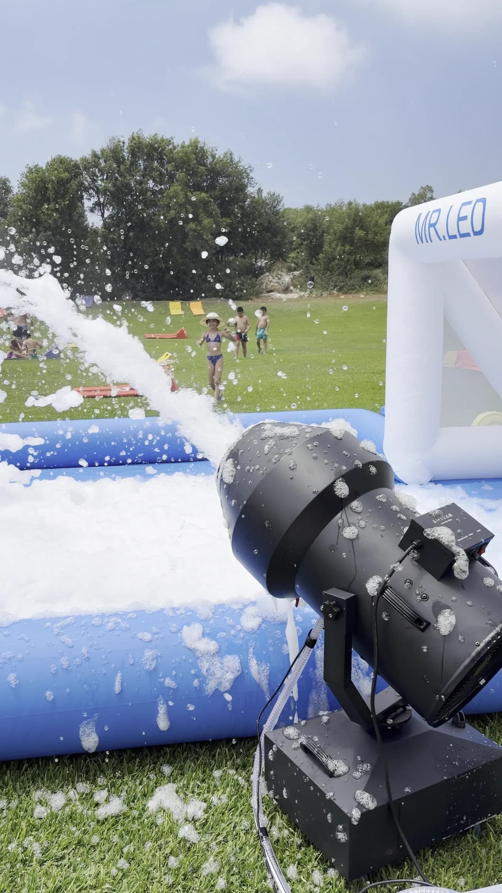 Foam Machine photo 1