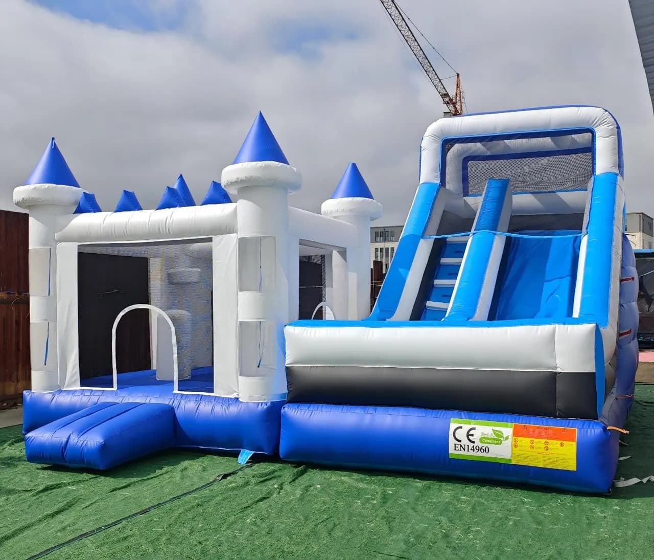 Slide x LED Castle photo 1